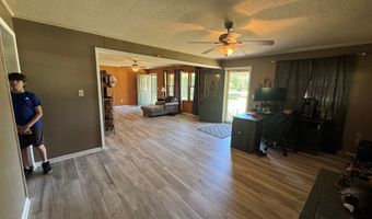 105 Able St, Big Sandy, TN 38221