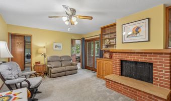 416 N 11th Street Pl, Adel, IA 50003