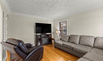 7609 Rosedale Blvd, Allen Park, MI 48101