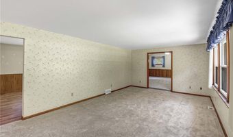 301 Crosse Rd, Amherst, OH 44001