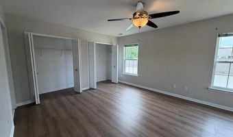 2710 S Knightsbridge Cir, Ann Arbor, MI 48105
