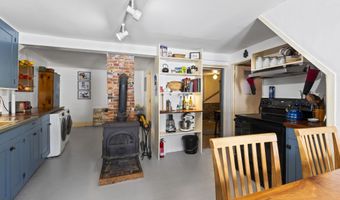 141 Centre St, Bath, ME 04530