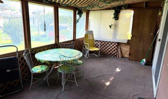 1221 E Linden St, Algona, IA 50511