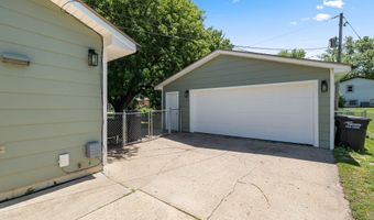 413 NE 7th St, Ankeny, IA 50021