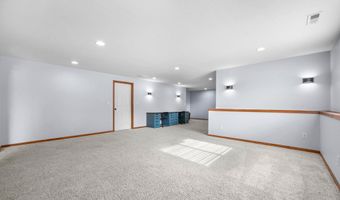 220 S Onewood Dr, Andover, KS 67002