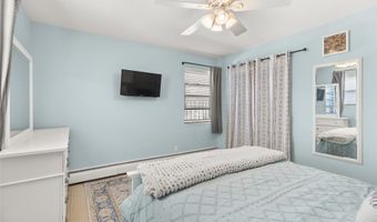 125 Park Ave C1, Amityville, NY 11701