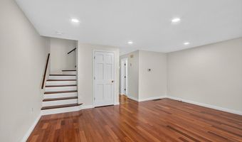 128 Parker St 3C, Acton, MA 01720