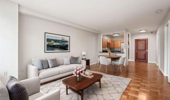 7111 WOODMONT Ave 814, Bethesda, MD 20815