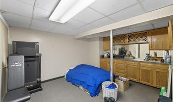 53 School St, Johnston, RI 02919