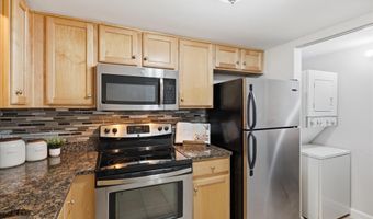 1001 N VERMONT St 804, Arlington, VA 22201