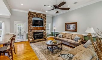821 E Golden View Ln, Boiling Springs, SC 29316