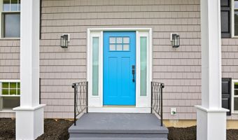 12 Cel Bret Dr, Danbury, CT 06810