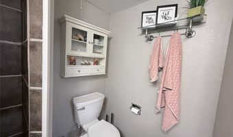 633 Meadow Pl, Ames, IA 50010