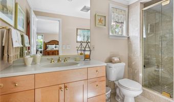 429 Woonsocket Hill Rd, North Smithfield, RI 02896
