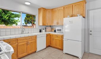 14204 Crow Rd, Apple Valley, CA 92307