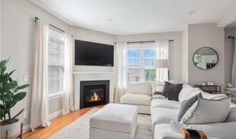 601 Hunting Hill Dr, Cumberland, RI 02864