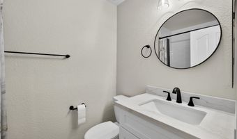 6831 S OAKMONT Dr, Chandler, AZ 85249