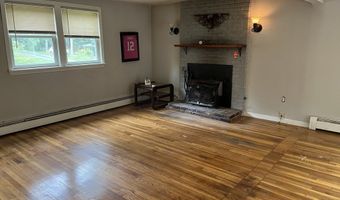 46 Queensland Rd, Billerica, MA 01862