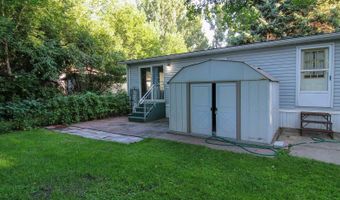 443 Piccadilly Cir, Bismarck, ND 58504