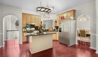 5046 Sunbrook Dr NW, Acworth, GA 30101