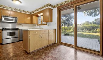 521 W SENECA Dr, Appleton, WI 54911