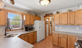 399 Trenton Ave N, Bayville, NJ 08721