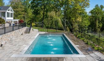 4 Sunrise Ln, Bridgewater, CT 06752