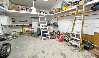 390 N Broadway St, Blackfoot, ID 83221