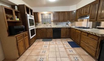 802 W Jj Clark Dr, Artesia, NM 88210