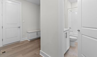 8281 Colling Manor Ct, Alexandria, VA 22308