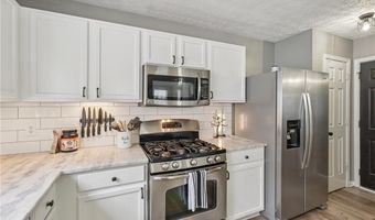 167 Swanee Ln, Woodstock, GA 30188