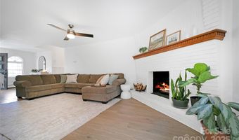 77 Dillingham Rd, Asheville, NC 28805