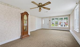 200 Waterman Lake Dr, Glocester, RI 02814