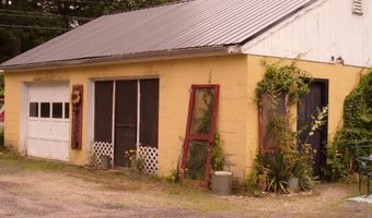 4 Brackett Hill Rd, Alfred, ME 04002