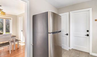2690 Overridge Dr, Ann Arbor, MI 48104
