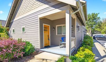 1245 Iowa St, Ashland, OR 97520