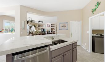 41630 N EMERALD LAKE Dr, Anthem, AZ 85086