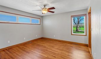 603 1st St E, Altoona, IA 50009
