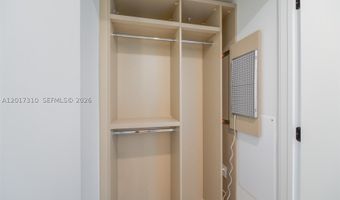 1177 Kane Concourse 204, Bay Harbor Islands, FL 33154