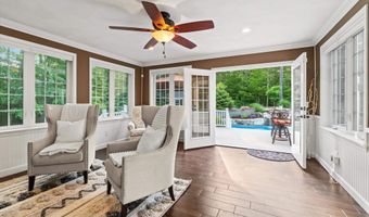 104 Windsor Dr, Auburn, NH 03032