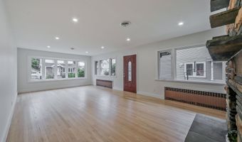 21 E CENTRAL Ave, Bergenfield, NJ 07621