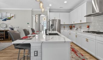 5612 DEL CORONADO Dr, Apollo Beach, FL 33572