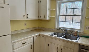 29 Quaker Ln, Barrington, NH 03825