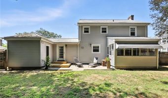 21 Don Ave, East Providence, RI 02916