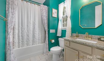 2817 Shamrock Dr, Charlotte, NC 28205