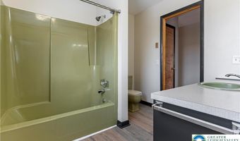 438 Nursery Rd, Albany, PA 19529