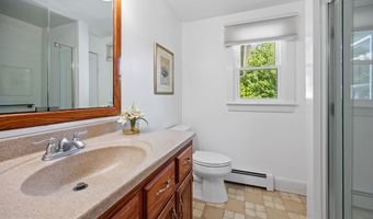 754 Rustic Ln, Cheshire, CT 06410