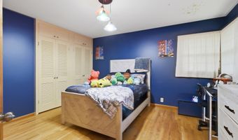 912 W Pleasant St, Aurora, MO 65605