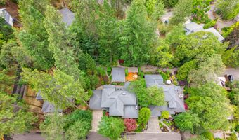 611 Forest St, Ashland, OR 97520