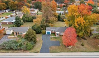 8216 Mackenzie Rd, Affton, MO 63123